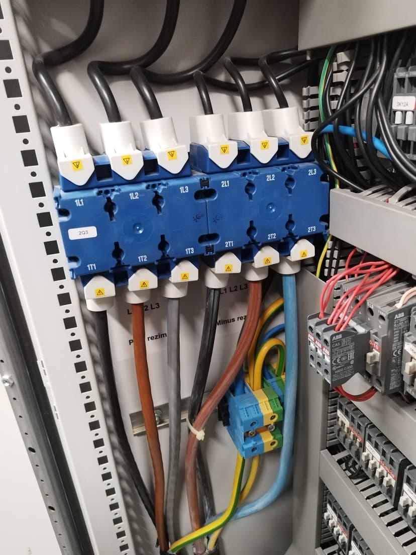 Montaža elektro omarice - industrijski objekt